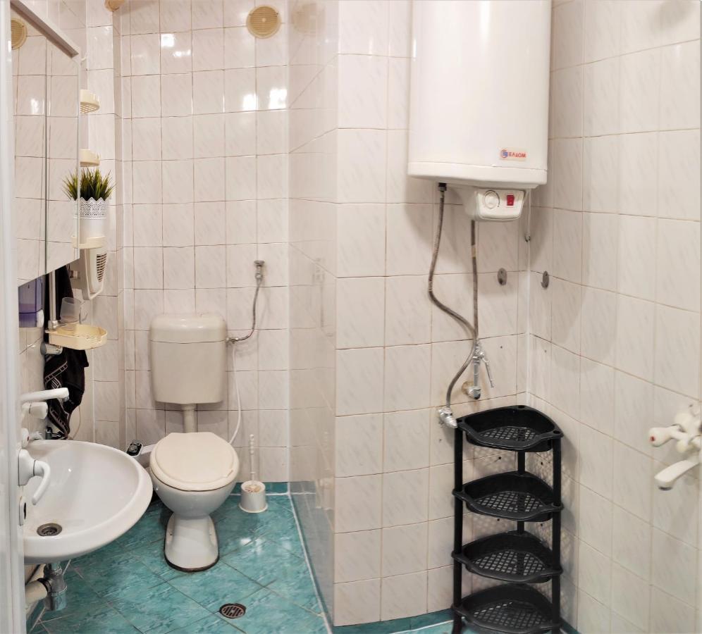 Уютен Апартамент В Търговище - 2 Спални И Кухня Exterior photo